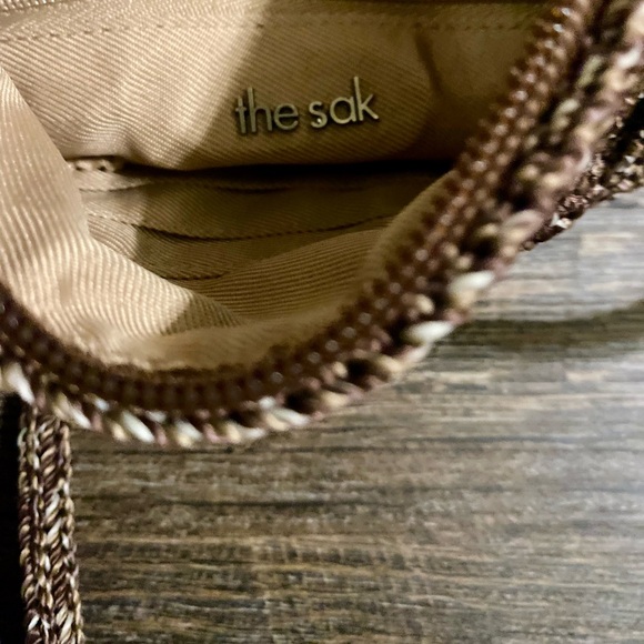 THE SAK Classic Crochet Small Crossbody Bag Purse. 7x9 - Picture 4 of 10